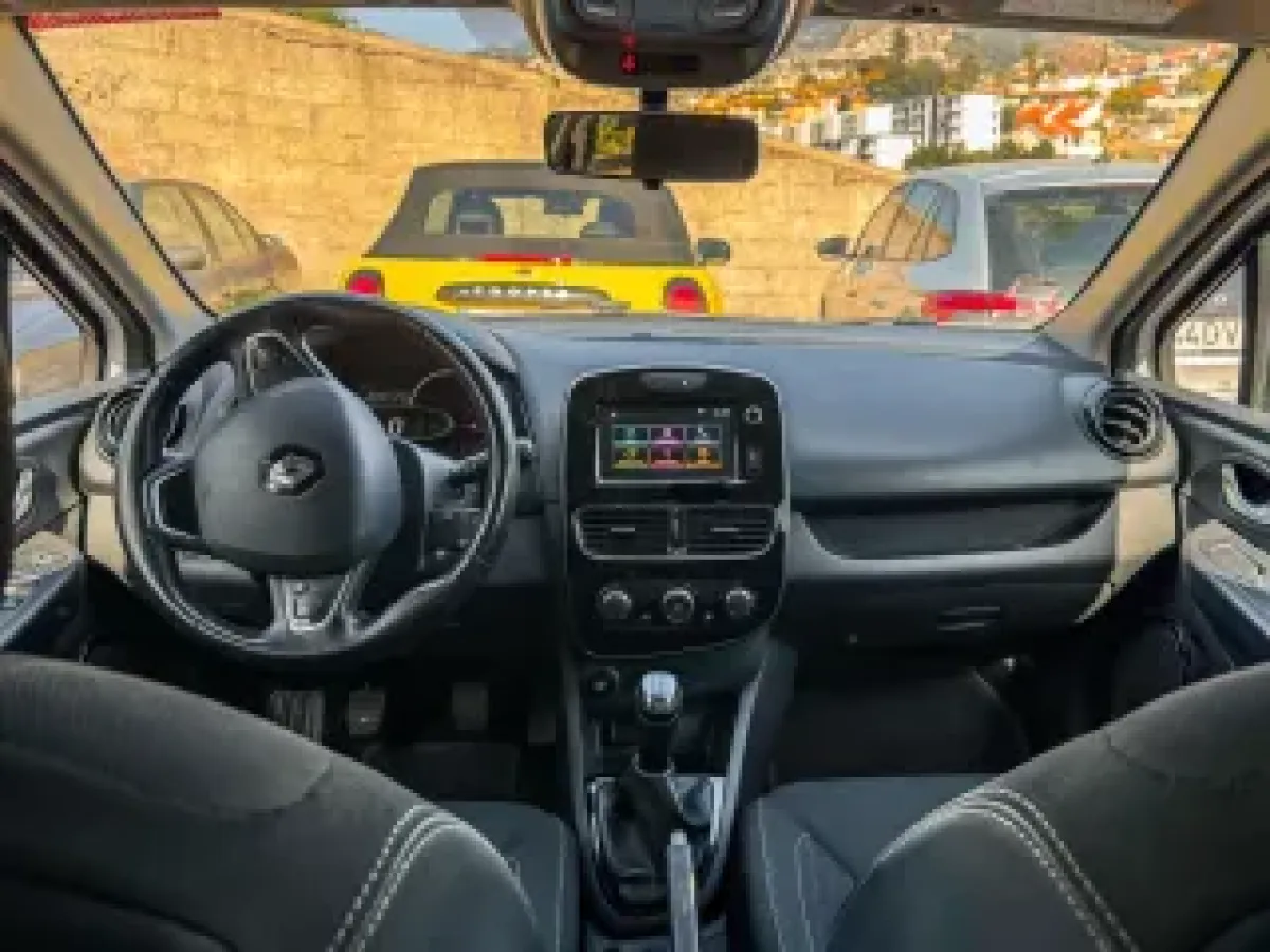 Thumbnail 5 - Renault Clio Sport Tourer