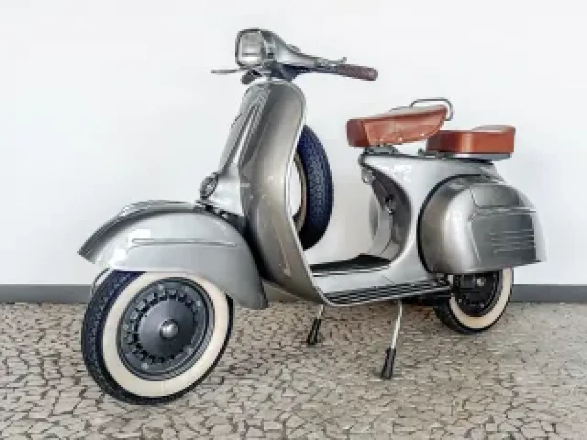 Thumbnail 3 - Vespa 150