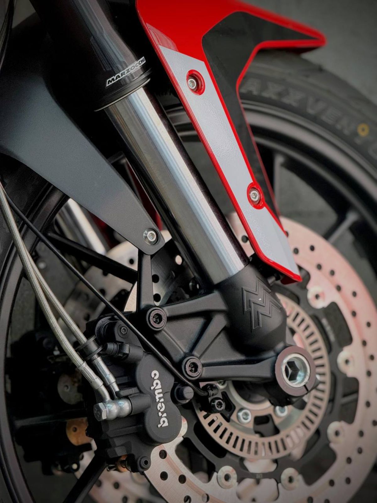 Thumbnail 8 - Moto Morini XCAPE 700