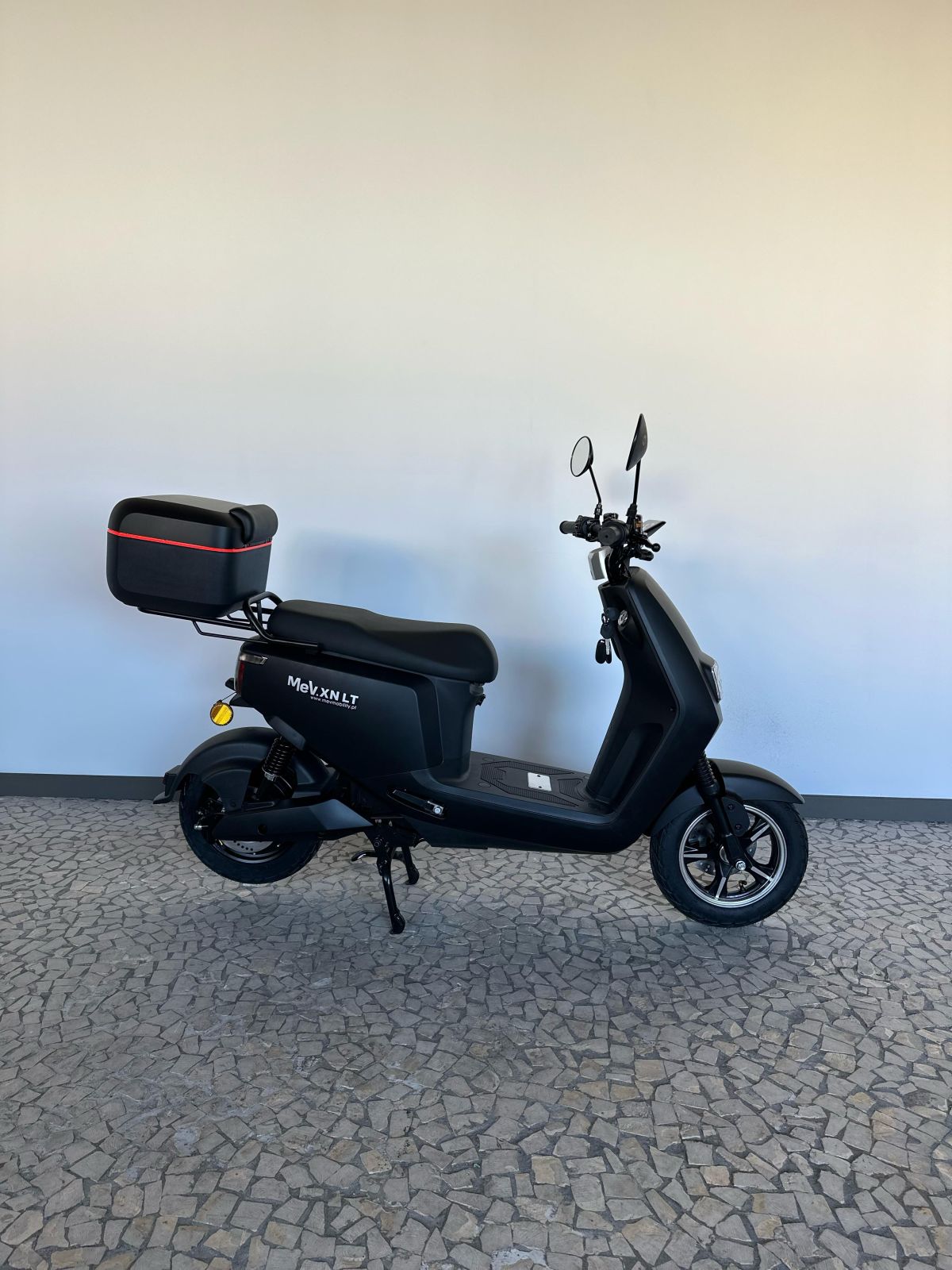 Thumbnail 4 - MeV XN LT