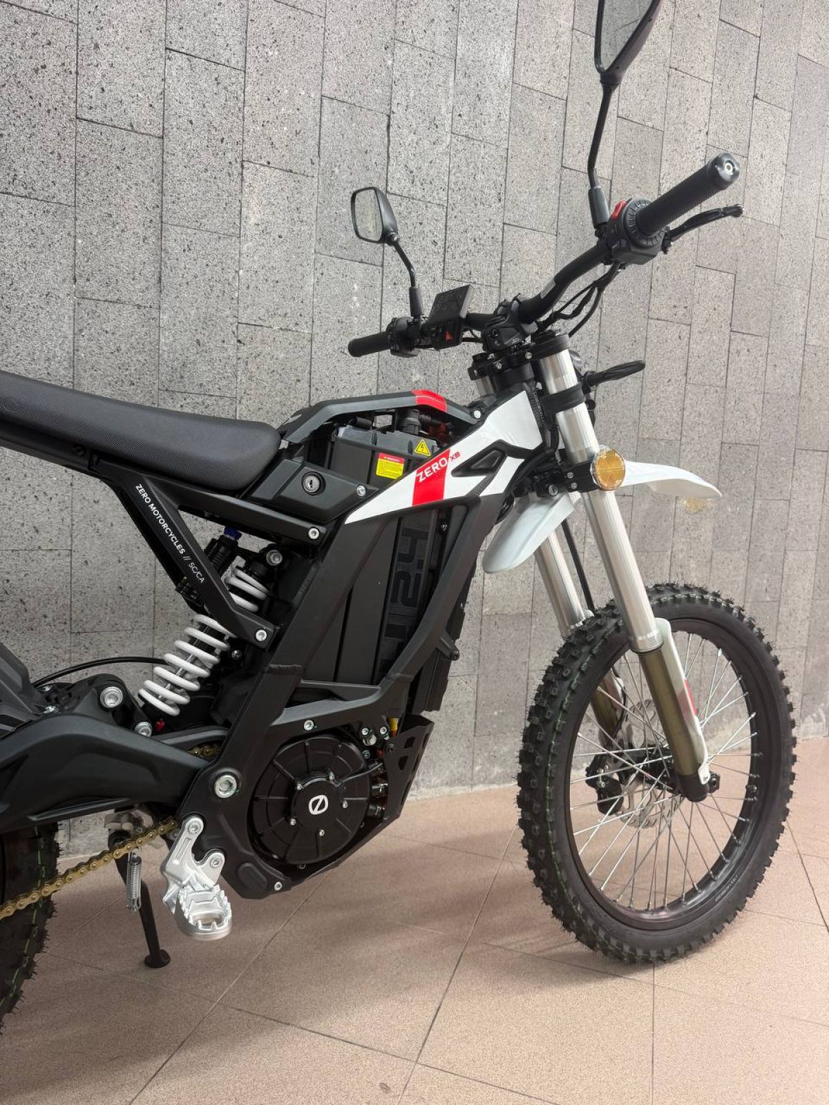 Thumbnail 4 - Zero Motorcycles XB