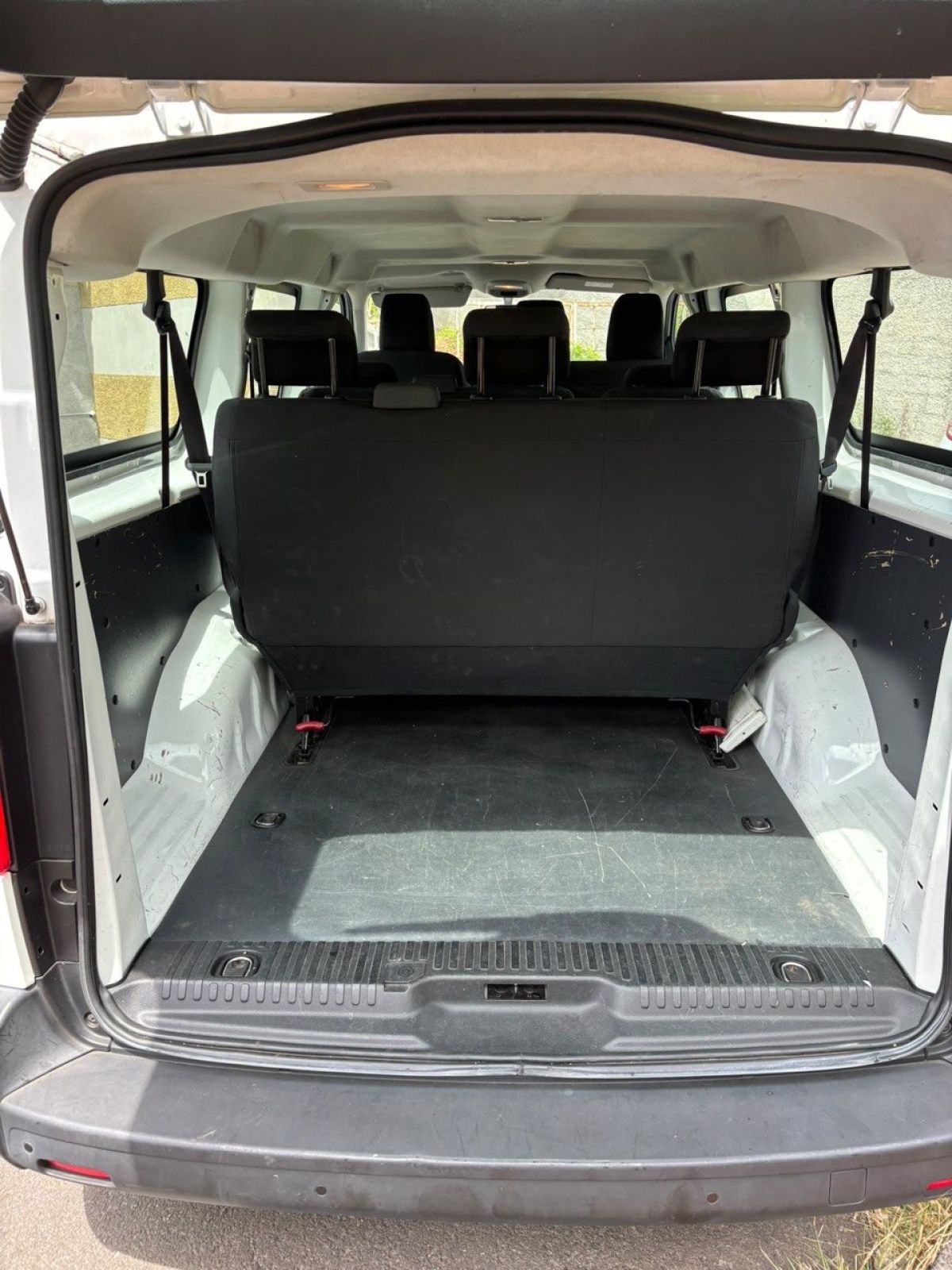 Thumbnail 8 - Opel Vivaro