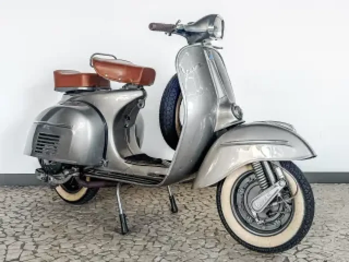 Thumbnail 4 - Vespa 150