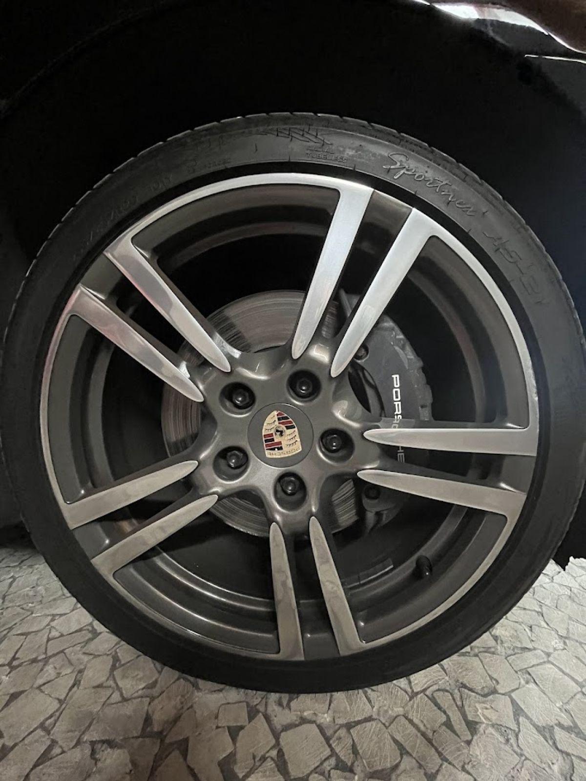 Thumbnail 13 - Porsche Panamera