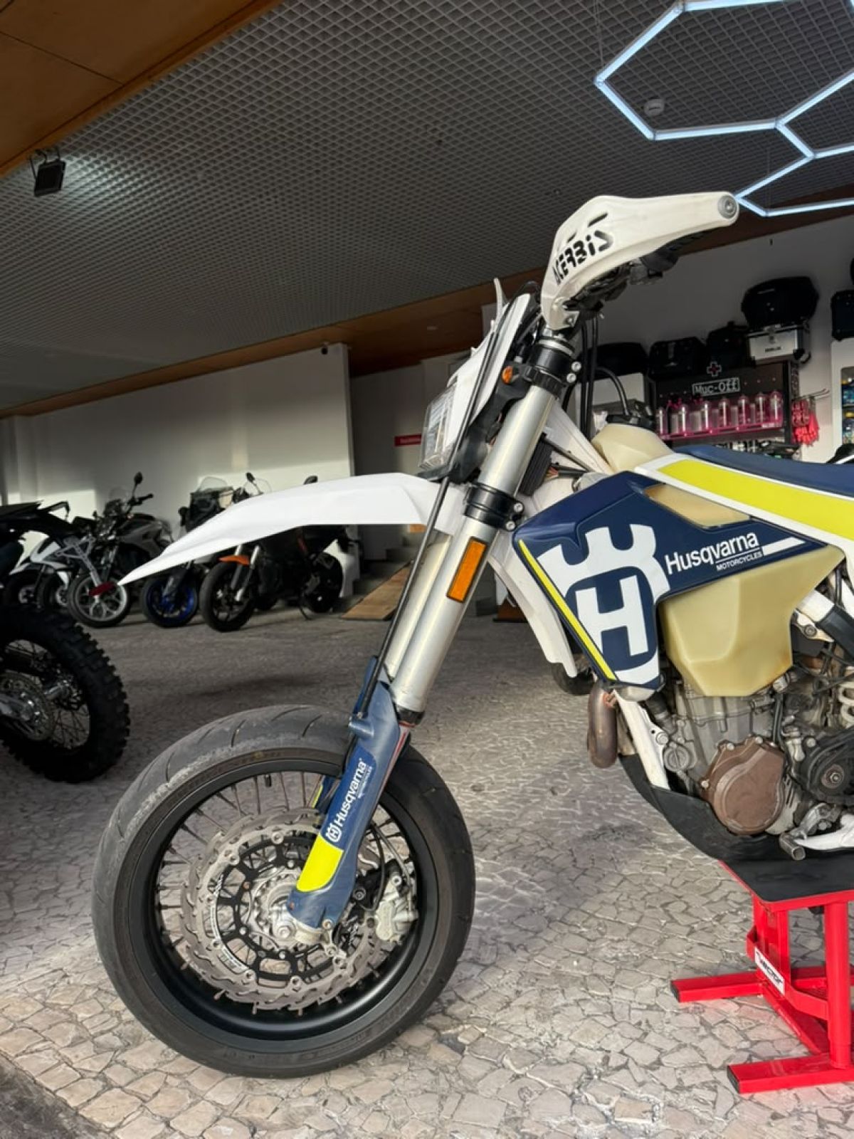 Thumbnail 7 - Husqvarna FE501