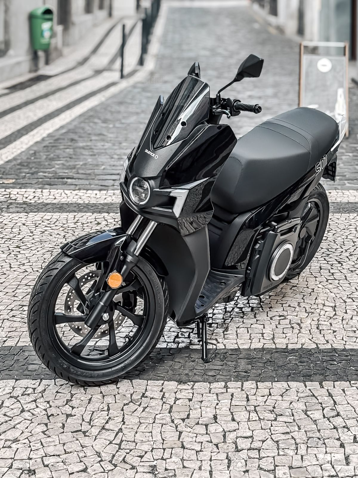 Thumbnail 15 - Silence Silence S01