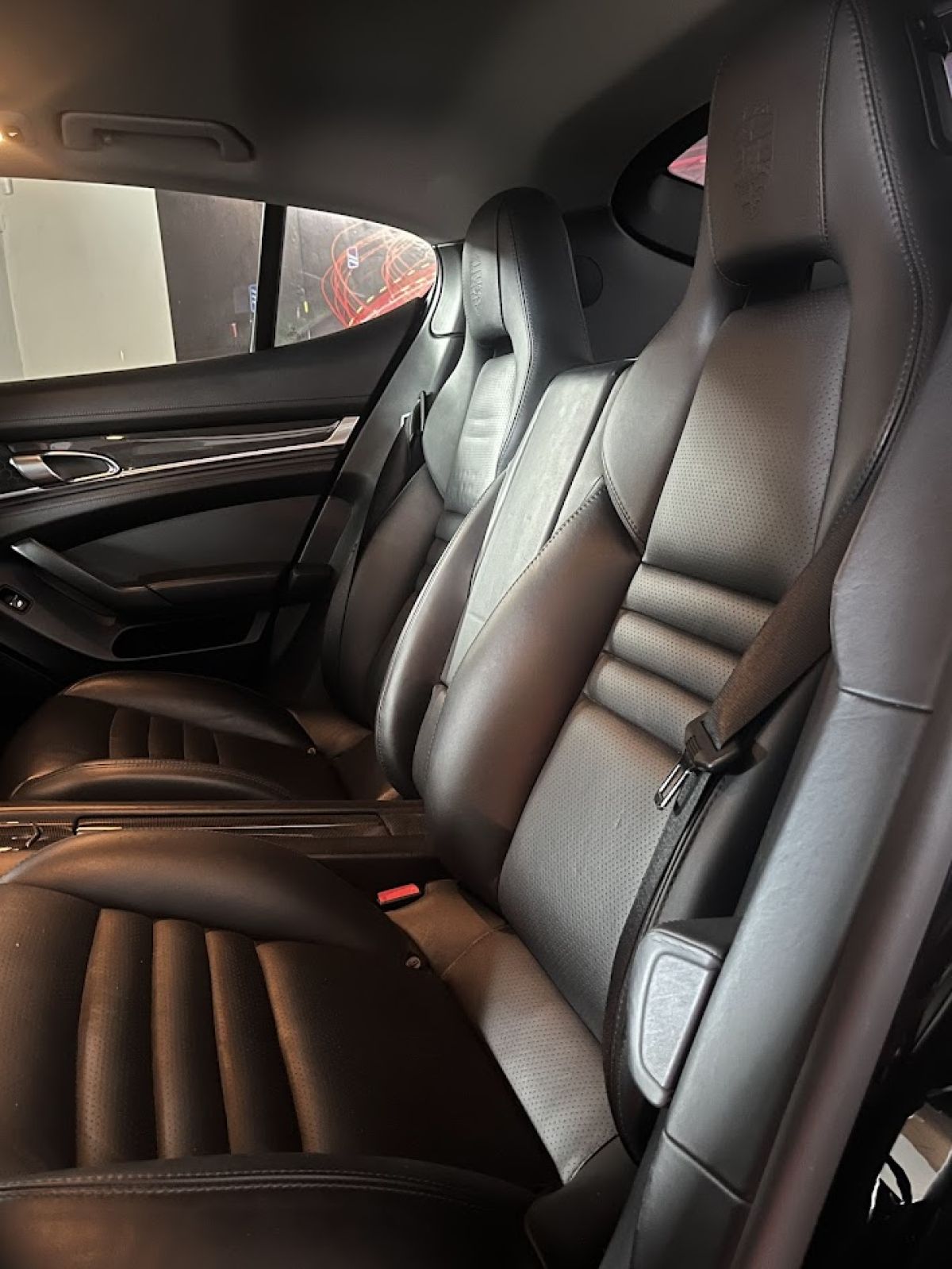 Thumbnail 7 - Porsche Panamera