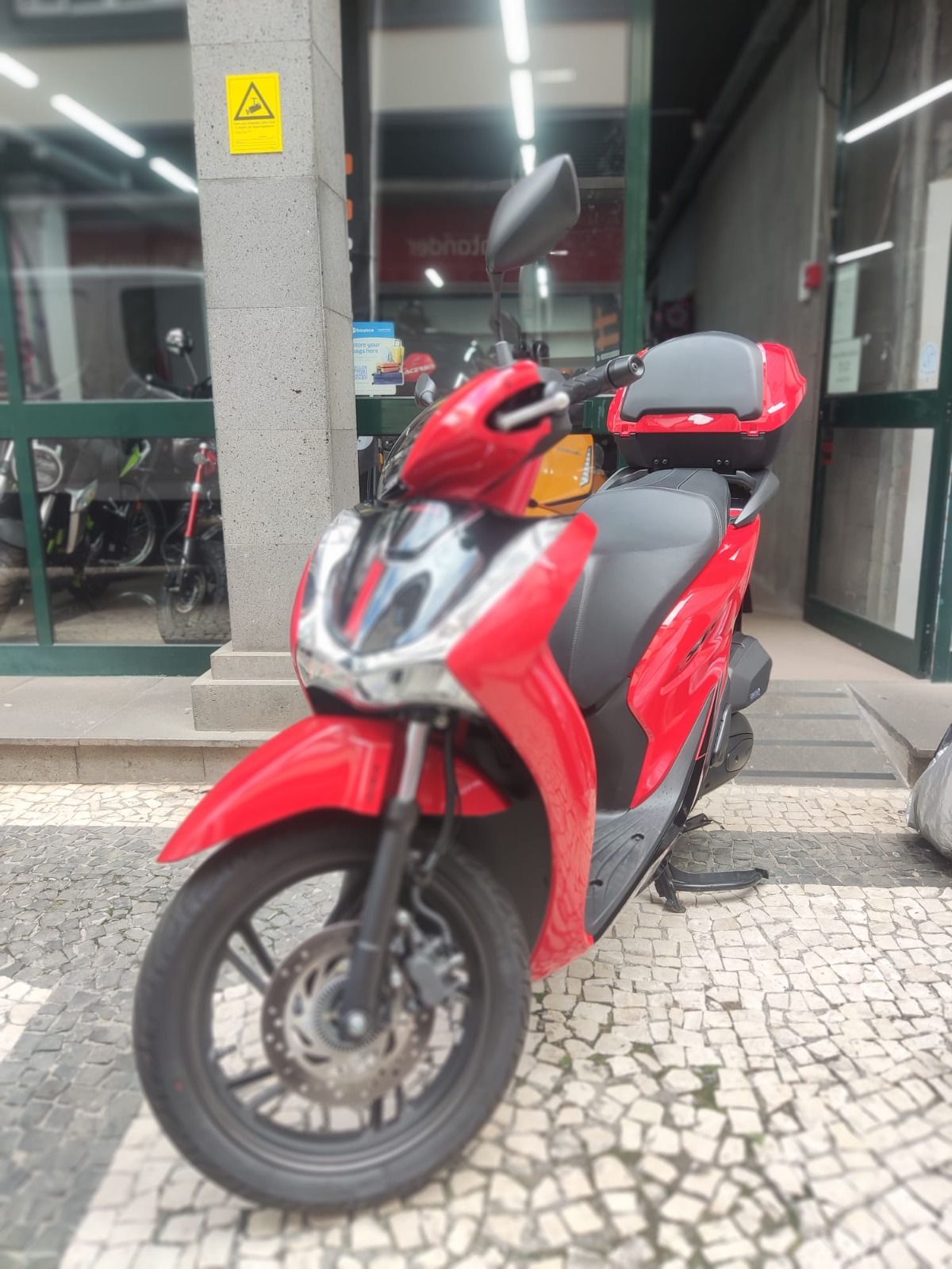 Thumbnail 3 - Honda SH1