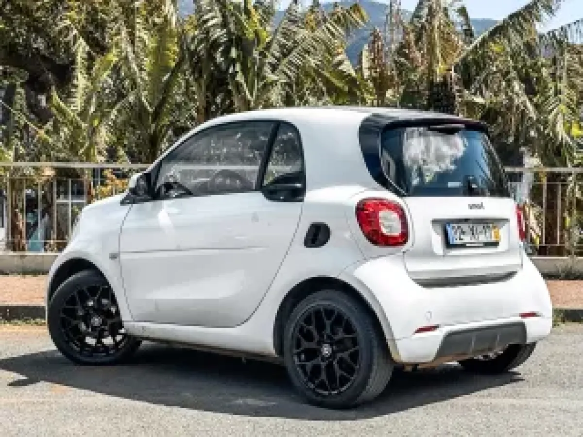 Thumbnail 10 - Smart Fortwo