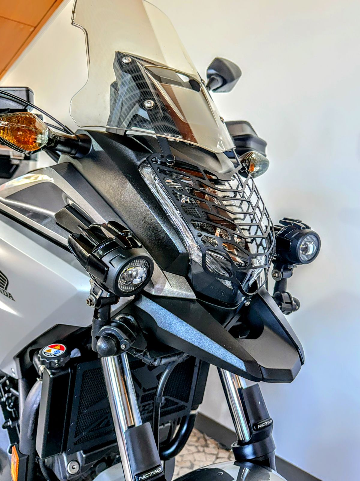 Thumbnail 8 - Honda cb300