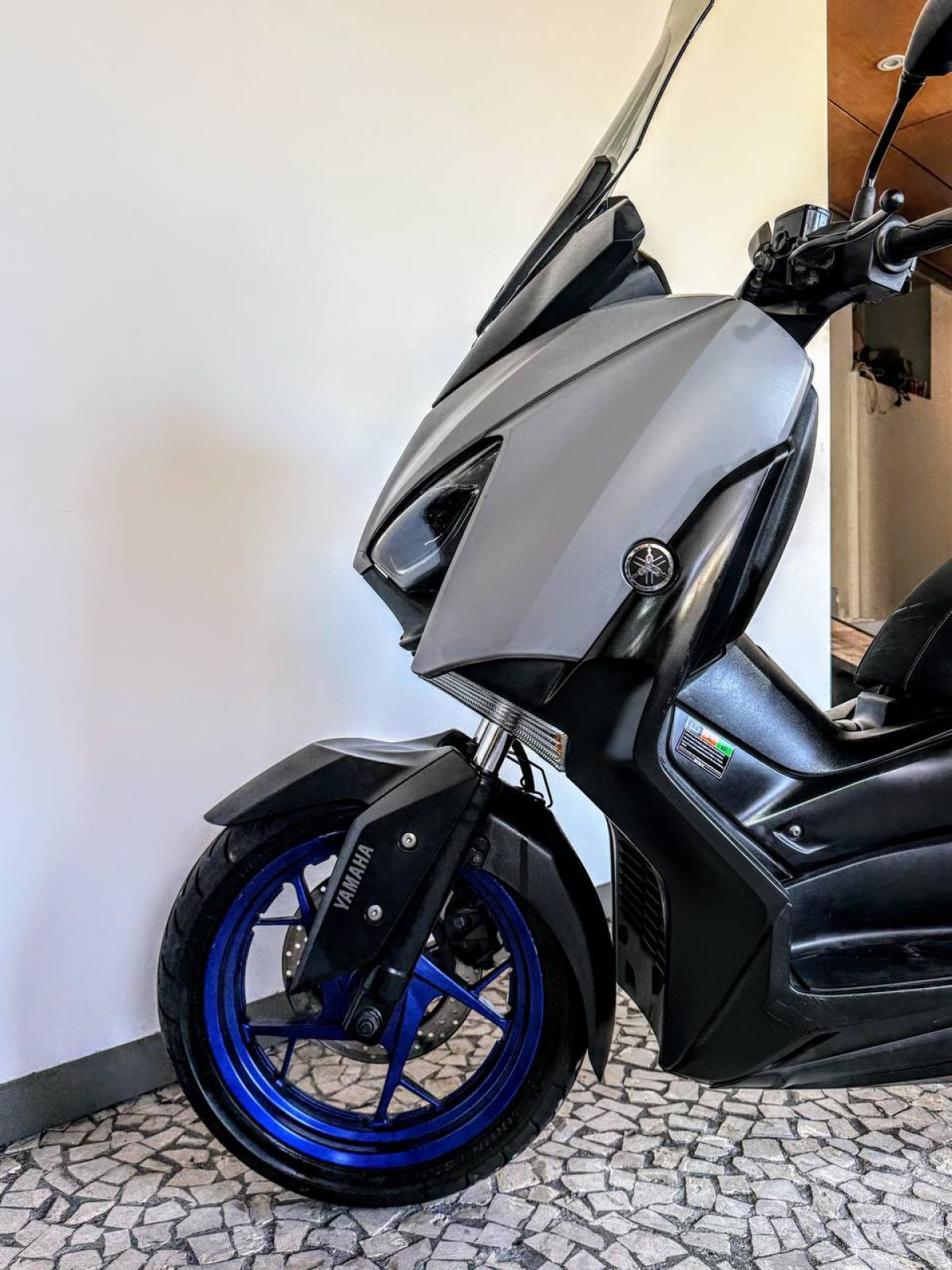 Thumbnail 7 - Yamaha XSR 900