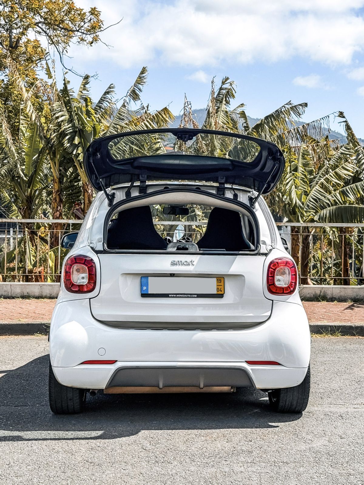 Thumbnail 2 - Smart Fortwo