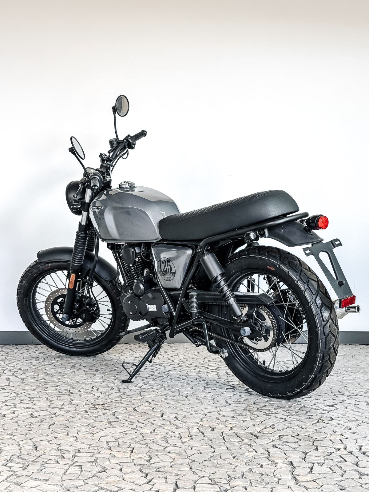 Thumbnail 3 - Brixton Cromwell 125 abs