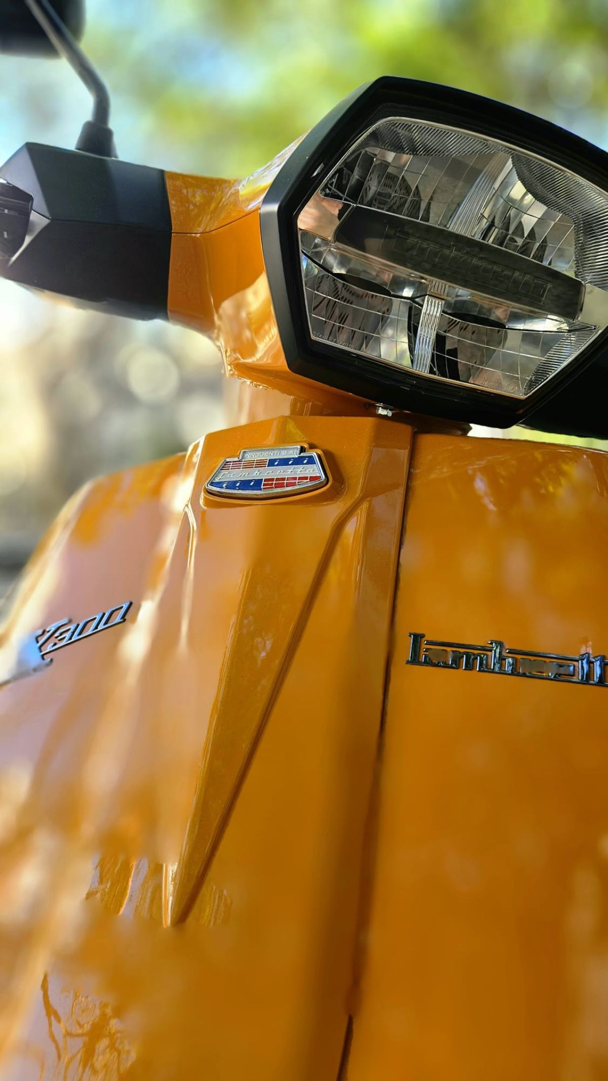 Thumbnail 7 - Lambretta X 300