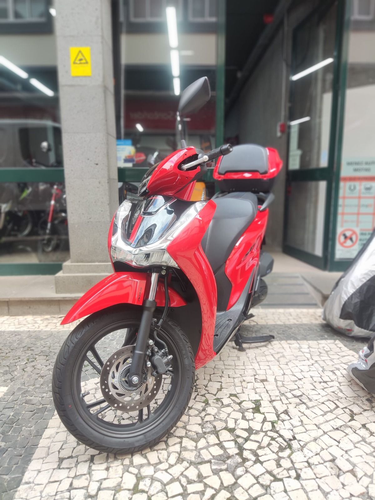 Thumbnail 4 - Honda SH1