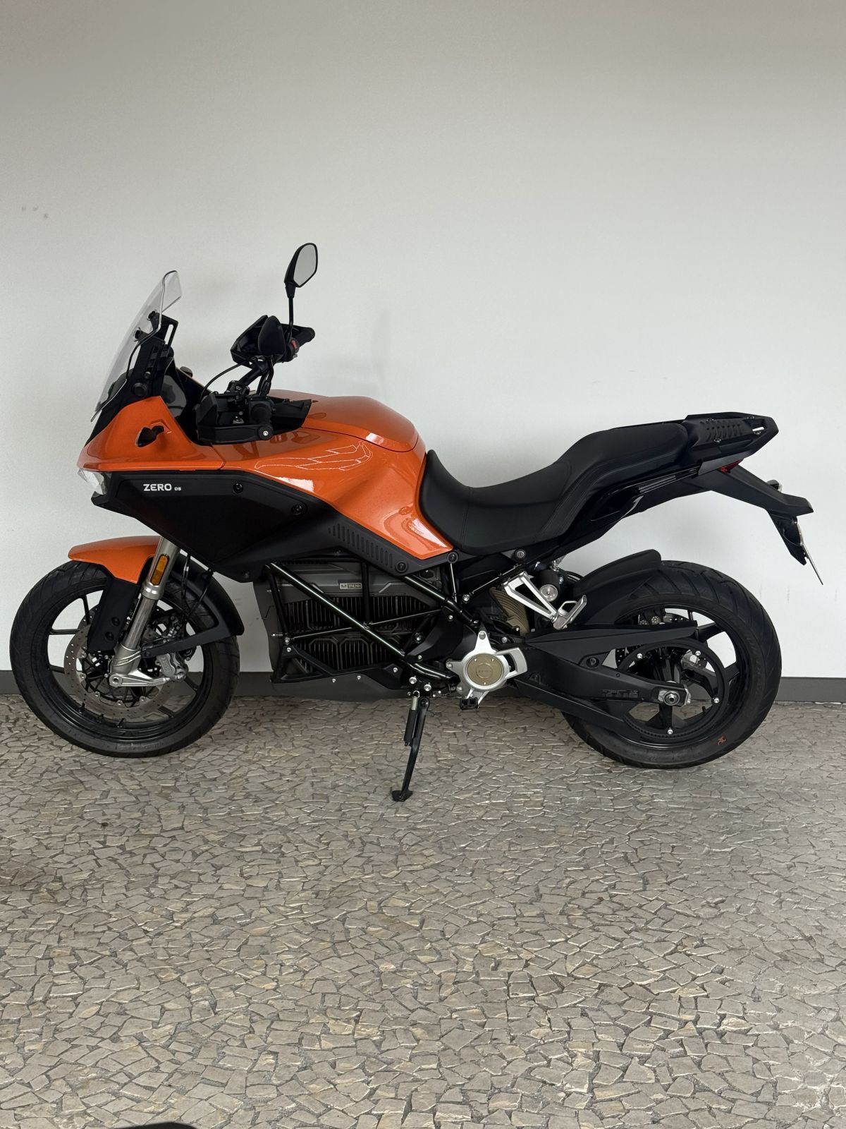 Thumbnail 2 - Zero Motorcycles DS