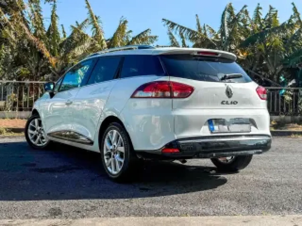 Thumbnail 2 - Renault Clio Sport Tourer