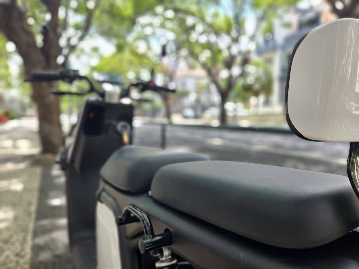 Thumbnail 6 - Yadea Y1S