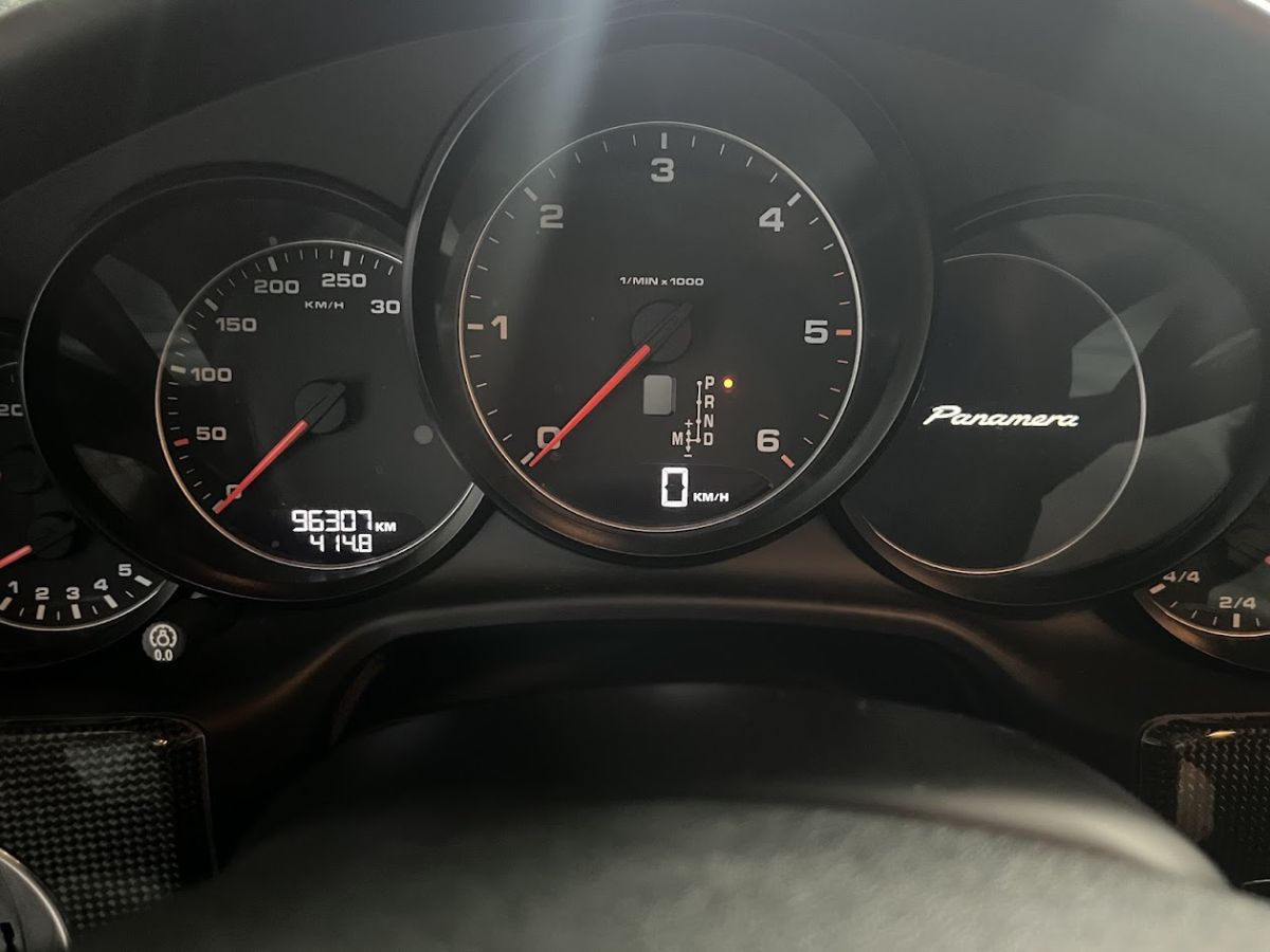 Thumbnail 8 - Porsche Panamera