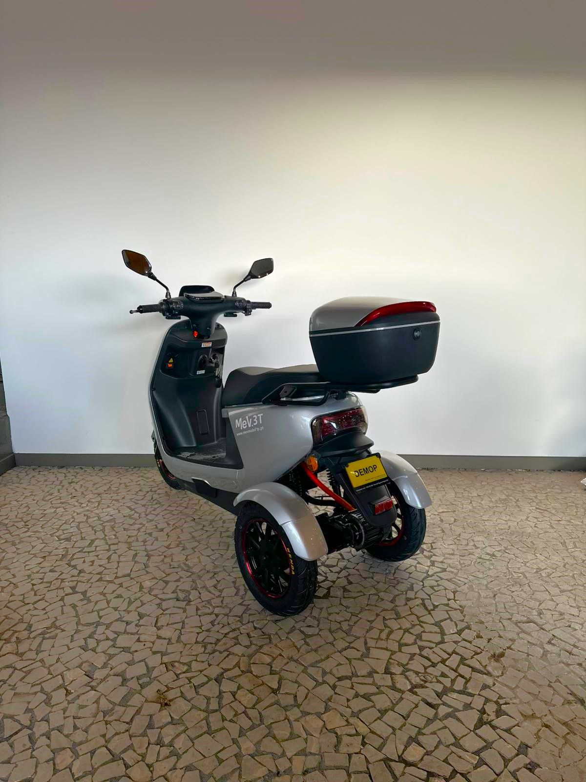 Thumbnail 2 - MeV TRICICLO